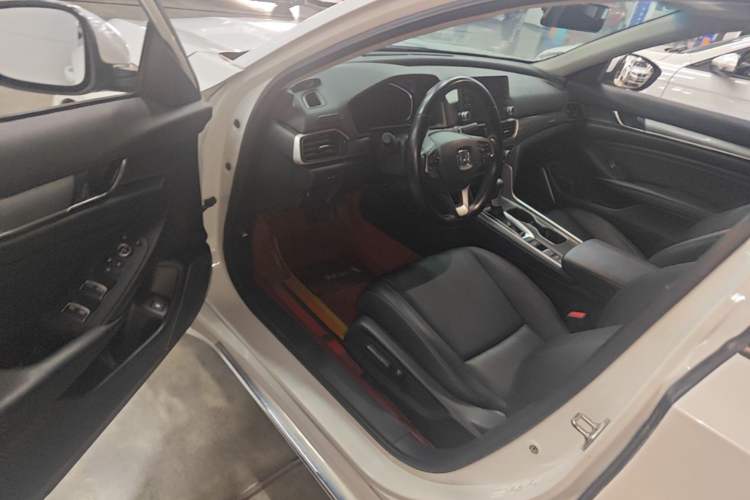 Used Honda Accord 2018 260TURBO Elite Edition China VI Driver Seat
