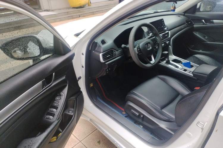 Used Honda Accord 2018 260TURBO Luxury Edition China VI Driver Seat