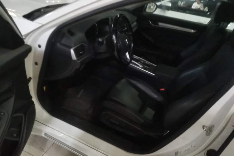 Used Honda Accord 2018 260TURBO Luxury Edition China VI Driver Seat