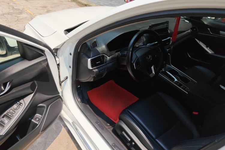 Used Honda Accord 2018 260TURBO Elite Edition China VI Driver Seat