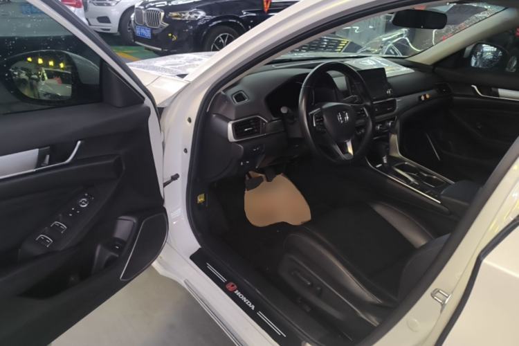Used Honda Accord 2018 260TURBO Elite Edition China VI Driver Seat