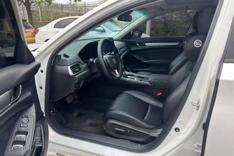Used Honda Accord 2018 260TURBO Luxury Edition China VI Driver Seat