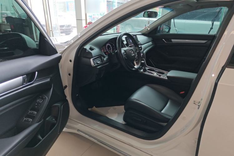 Used Honda Accord 2018 260TURBO Elite Edition China VI Driver Seat