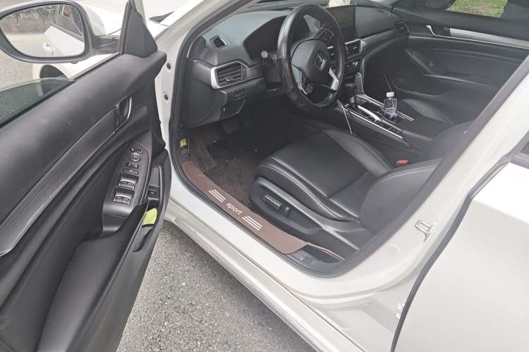 Used Honda Accord 2018 260TURBO Elite Edition China VI Driver Seat