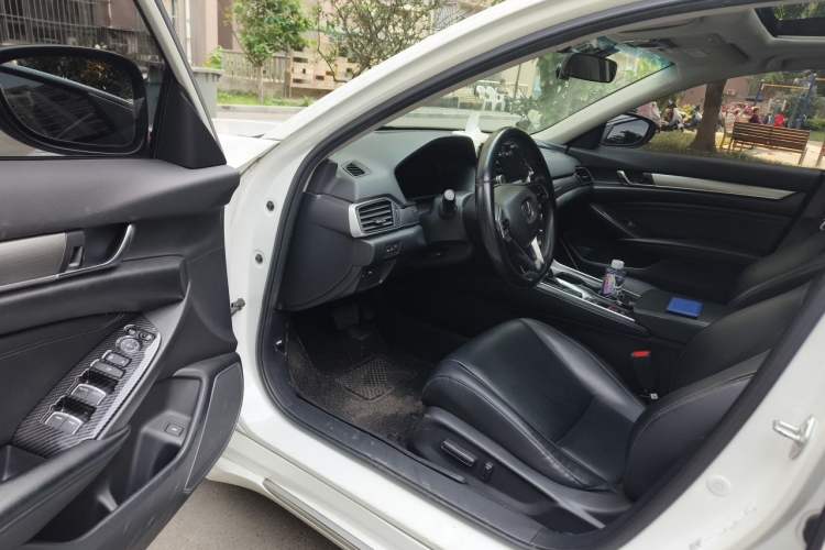 Used Honda Accord 2018 260TURBO Elite Edition China VI Driver Seat