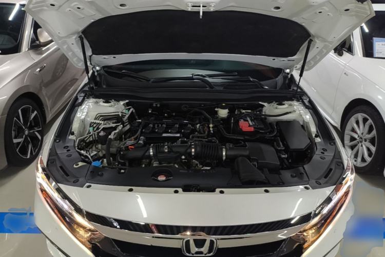 Used Honda Accord 2018 260TURBO Elite Edition China VI Engine Bay