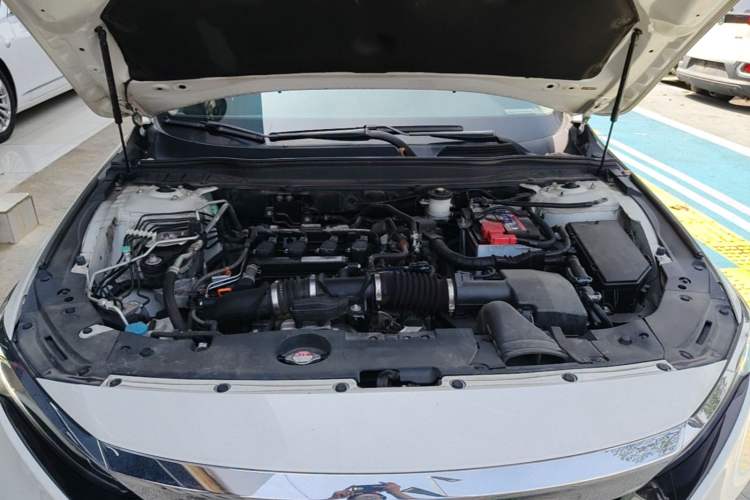 Used Honda Accord 2018 260TURBO Elite Edition China VI Engine Bay