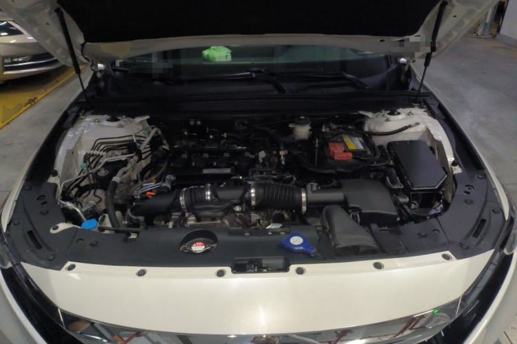 Used Honda Accord 2018 260TURBO Luxury Edition China VI Engine Bay