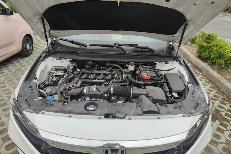 Used Honda Accord 2018 260TURBO Elite Edition China VI Engine Bay