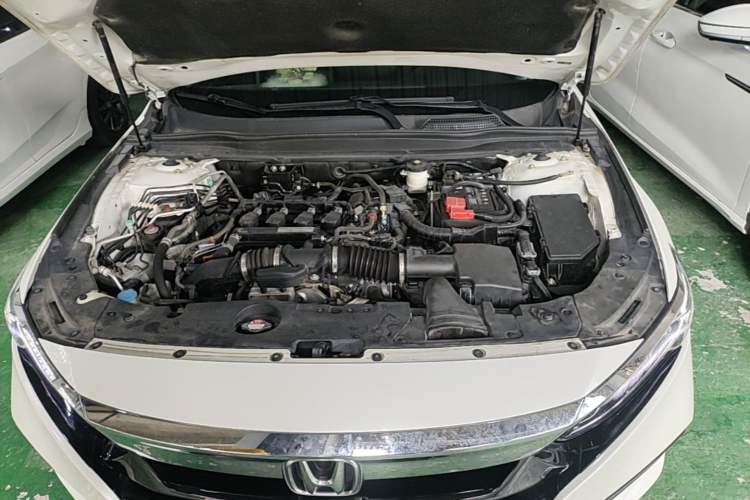Used Honda Accord 2018 260TURBO Elite Edition China VI Engine Bay