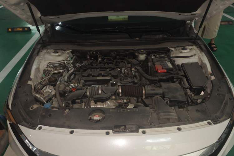 Used Honda Accord 2018 260TURBO Elite Edition China VI Engine Bay