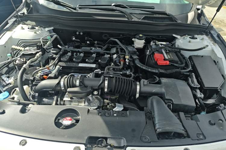 Used Honda Accord 2018 260TURBO Elite Edition China VI Engine Bay