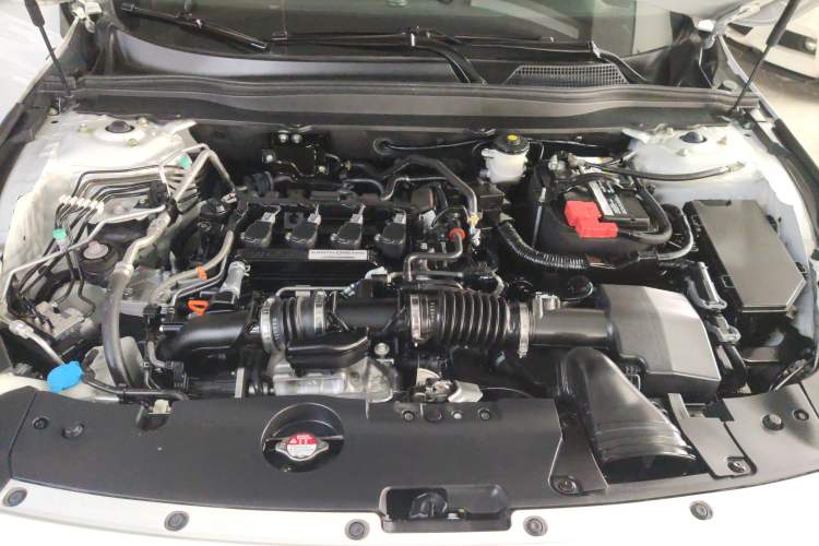 Used Honda Accord 2018 260TURBO Elite Edition China VI Engine Bay