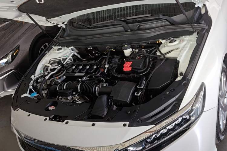 Used Honda Accord 2018 260TURBO Elite Edition China VI Engine Bay