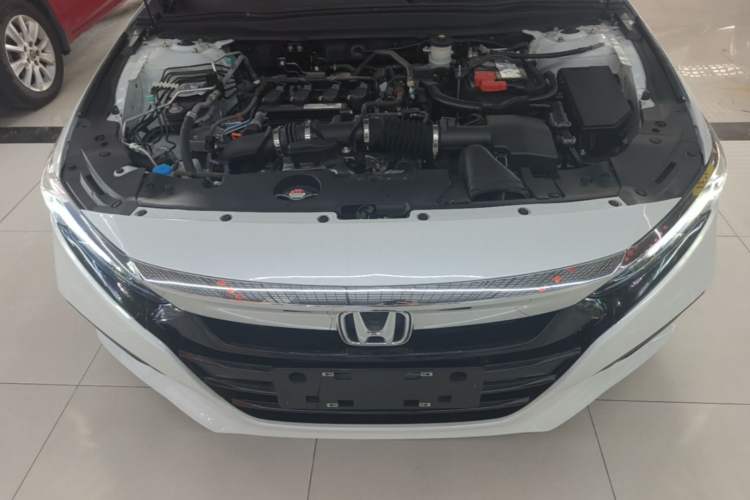 Used Honda Accord 2018 260TURBO Elite Edition China VI Engine Bay