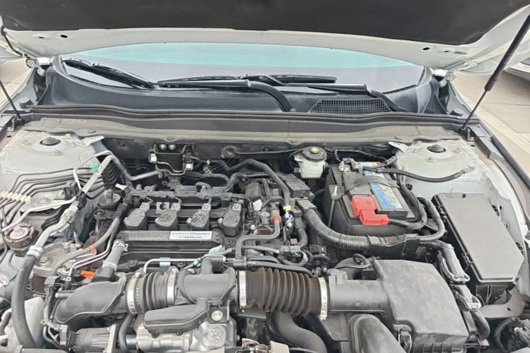 Used Honda Accord 2018 260TURBO Elite Edition China VI Engine Bay
