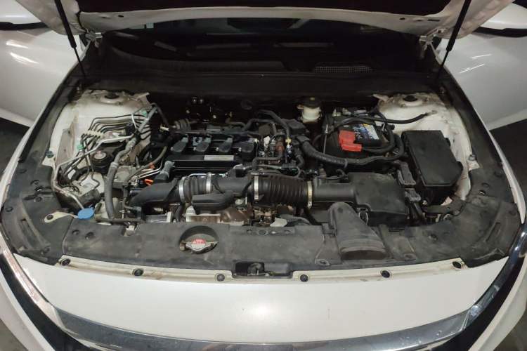 Used Honda Accord 2018 260TURBO Luxury Edition China VI Engine Bay