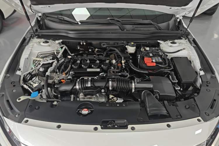 Used Honda Accord 2018 260TURBO Elite Edition China VI Engine Bay