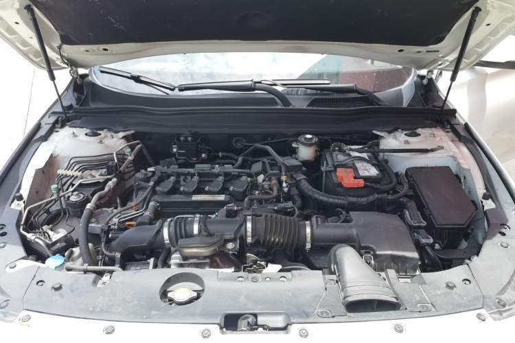 Used Honda Accord 2018 260TURBO Luxury Edition China VI Engine Bay