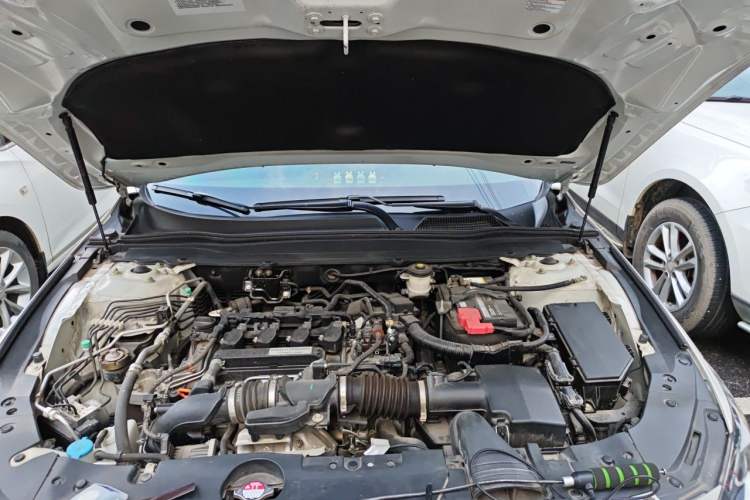 Used Honda Accord 2018 260TURBO Elite Edition China VI Engine Bay