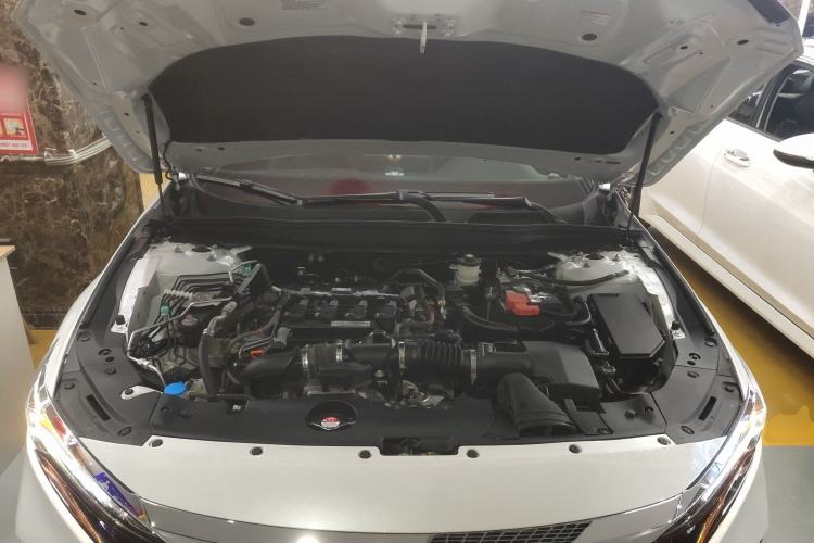Used Honda Accord 2018 260TURBO Elite Edition China VI Engine Bay