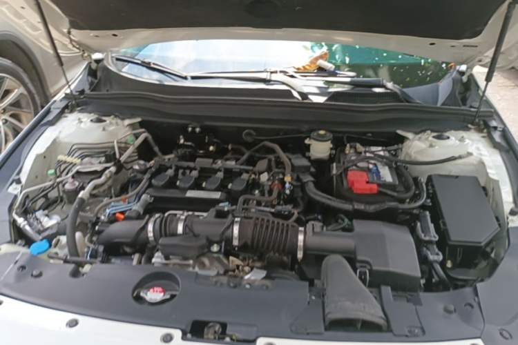 Used Honda Accord 2018 260TURBO Luxury Edition China VI Engine Bay