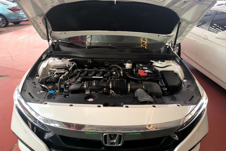 Used Honda Accord 2018 260TURBO Elite Edition China VI Engine Bay