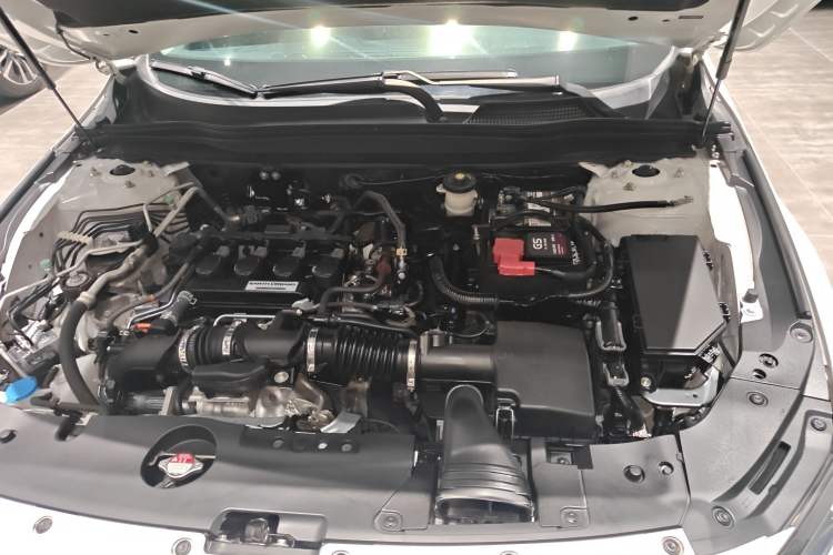 Used Honda Accord 2018 260TURBO Elite Edition China VI Engine Bay