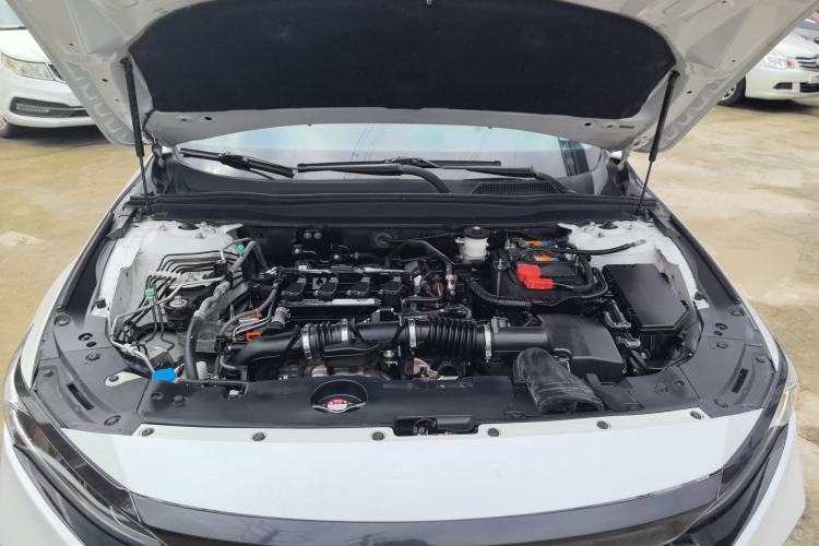 Used Honda Accord 2018 260TURBO Elite Edition China VI Engine Bay