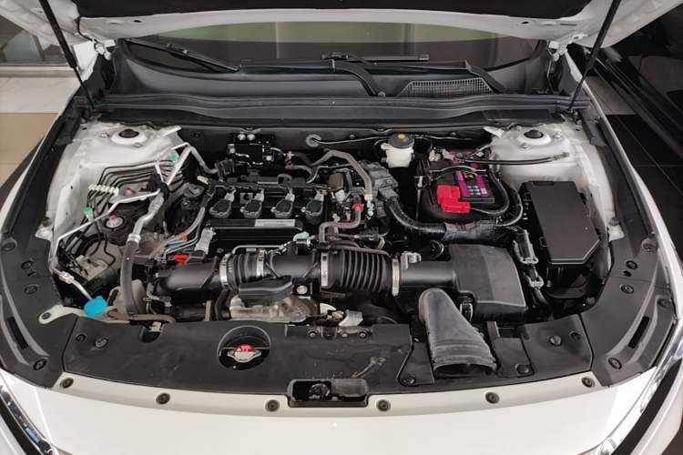 Used Honda Accord 2018 260TURBO Elite Edition China VI Engine Bay