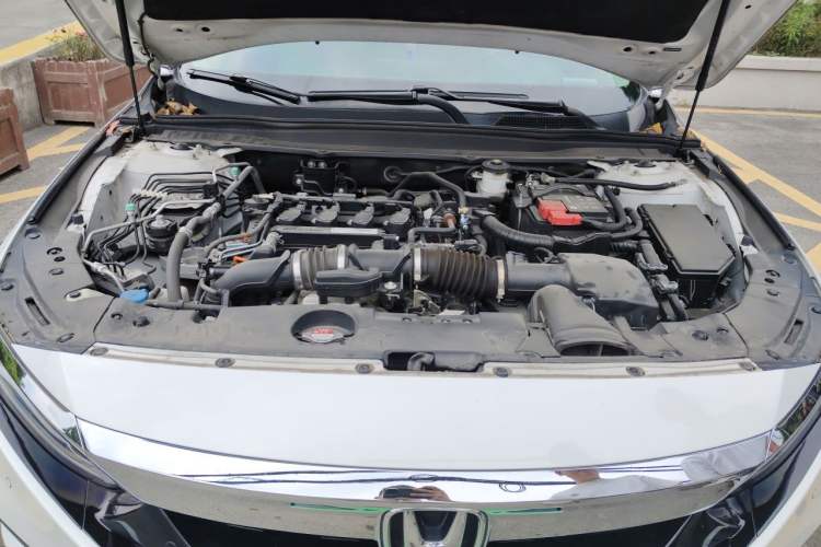 Used Honda Accord 2018 260TURBO Elite Edition China VI Engine Bay
