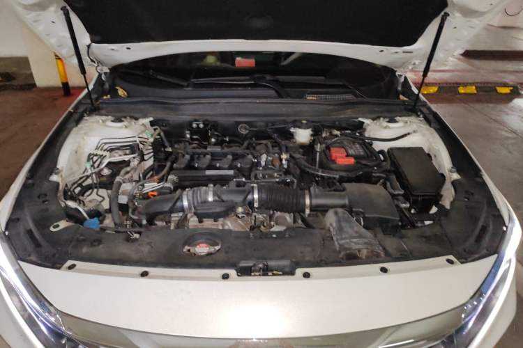 Used Honda Accord 2018 260TURBO Luxury Edition China VI Engine Bay
