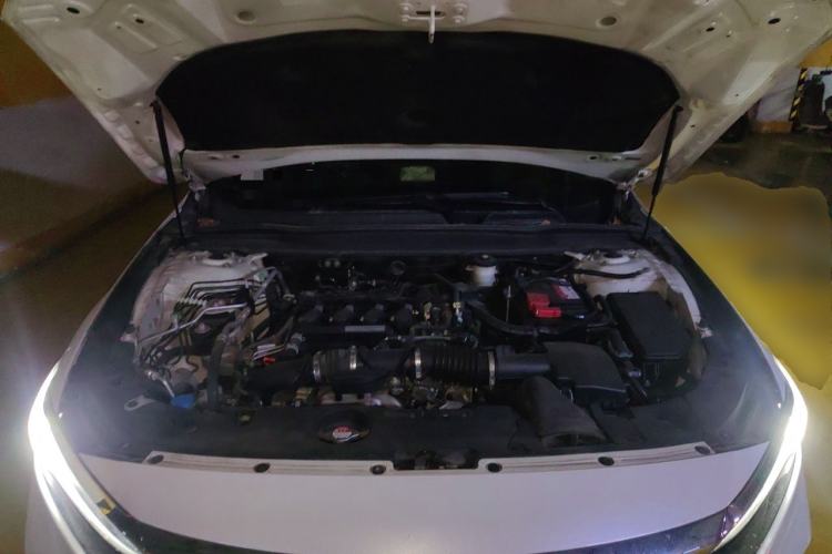 Used Honda Accord 2018 260TURBO Elite Edition China VI Engine Bay