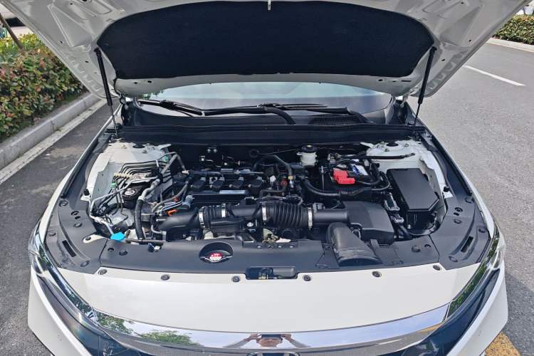 Used Honda Accord 2018 260TURBO Luxury Edition China VI Engine Bay