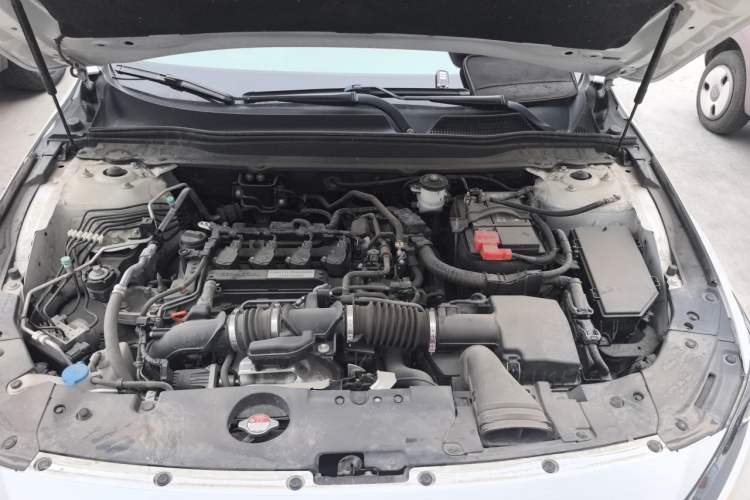 Used Honda Accord 2018 260TURBO Luxury Edition China VI Engine Bay