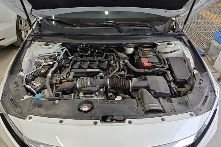 Used Honda Accord 2018 260TURBO Elite Edition China V Engine Bay