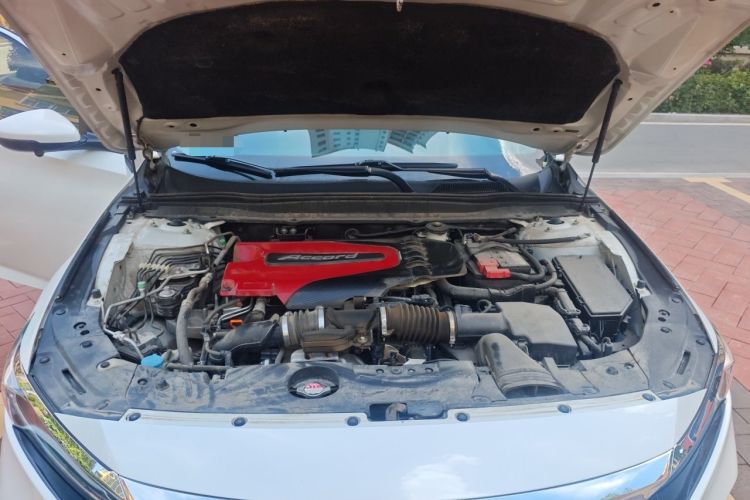 Used Honda Accord 2018 260TURBO Elite Edition China VI Engine Bay