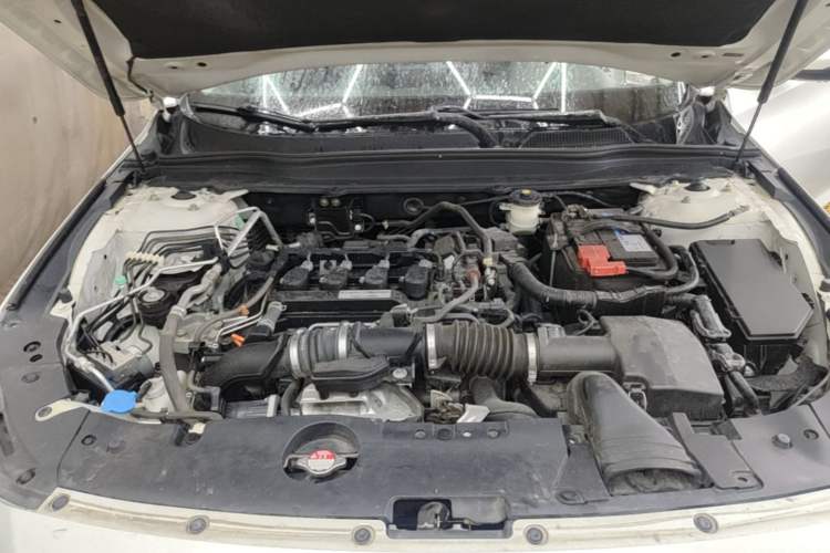 Used Honda Accord 2018 260TURBO Luxury Edition China V Emission Standard Engine Bay