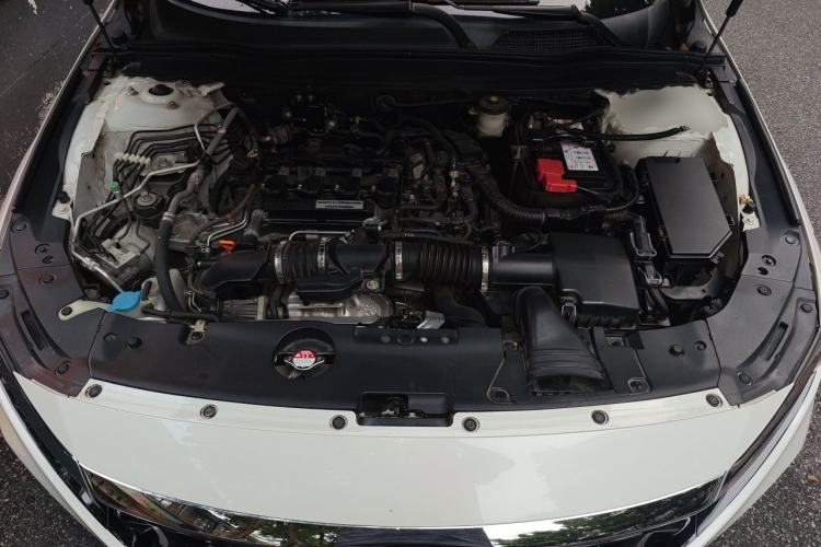 Used Honda Accord 2018 260TURBO Luxury Edition China VI Engine Bay