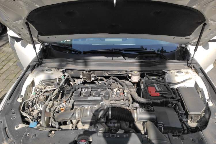 Used Honda Accord 2018 260TURBO Elite Edition China VI Engine Bay