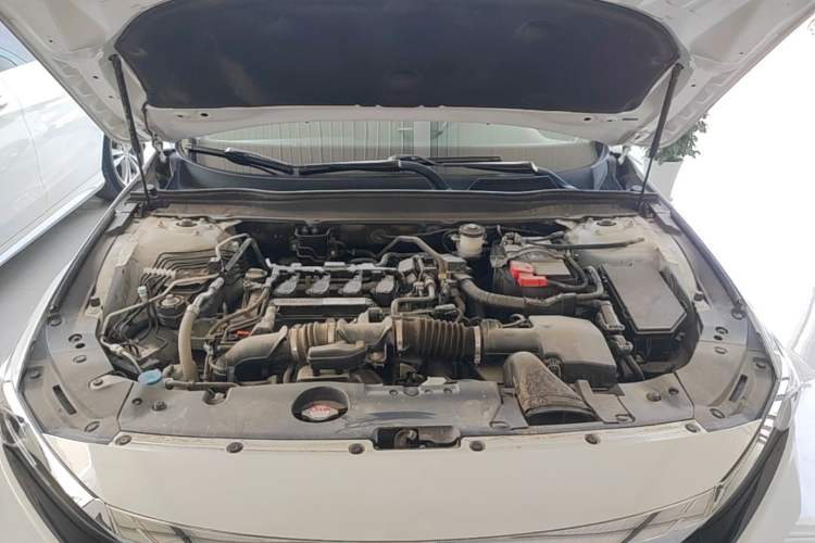 Used Honda Accord 2018 260TURBO Elite Edition China VI Engine Bay