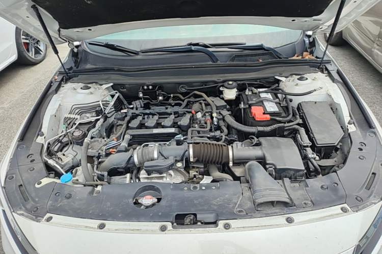 Used Honda Accord 2018 260TURBO Elite Edition China VI Engine Bay
