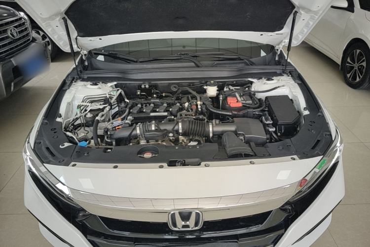 Used Honda Accord 2018 260TURBO Elite Edition China VI Engine Bay