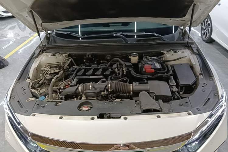 Used Honda Accord 2018 260TURBO Luxury Edition China VI Engine Bay