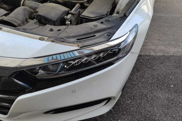 Used Honda Accord 2018 260TURBO Luxury Edition China VI Engine Bay Left