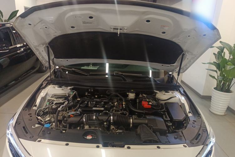 Used Honda Accord 2018 260TURBO Elite Edition China VI Engine Bay