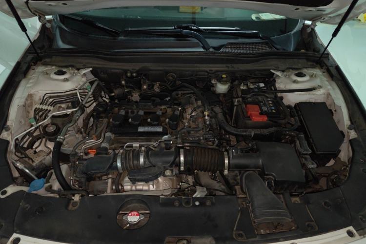 Used Honda Accord 2018 260TURBO Elite Edition China VI Engine Bay