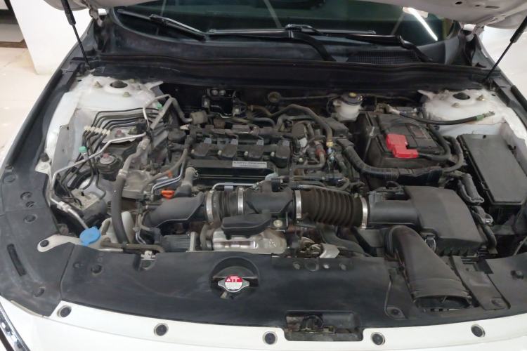 Used Honda Accord 2018 230TURBO Comfort Edition China VI Emission Standard Engine Bay