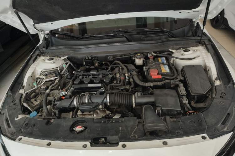 Used Honda Accord 2018 260TURBO Luxury Edition China VI Engine Bay