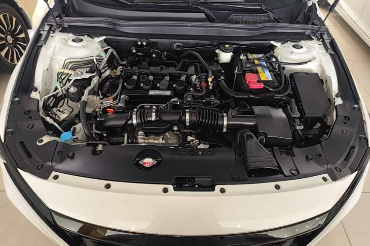 Used Honda Accord 2018 260TURBO Elite Edition China VI Engine Bay